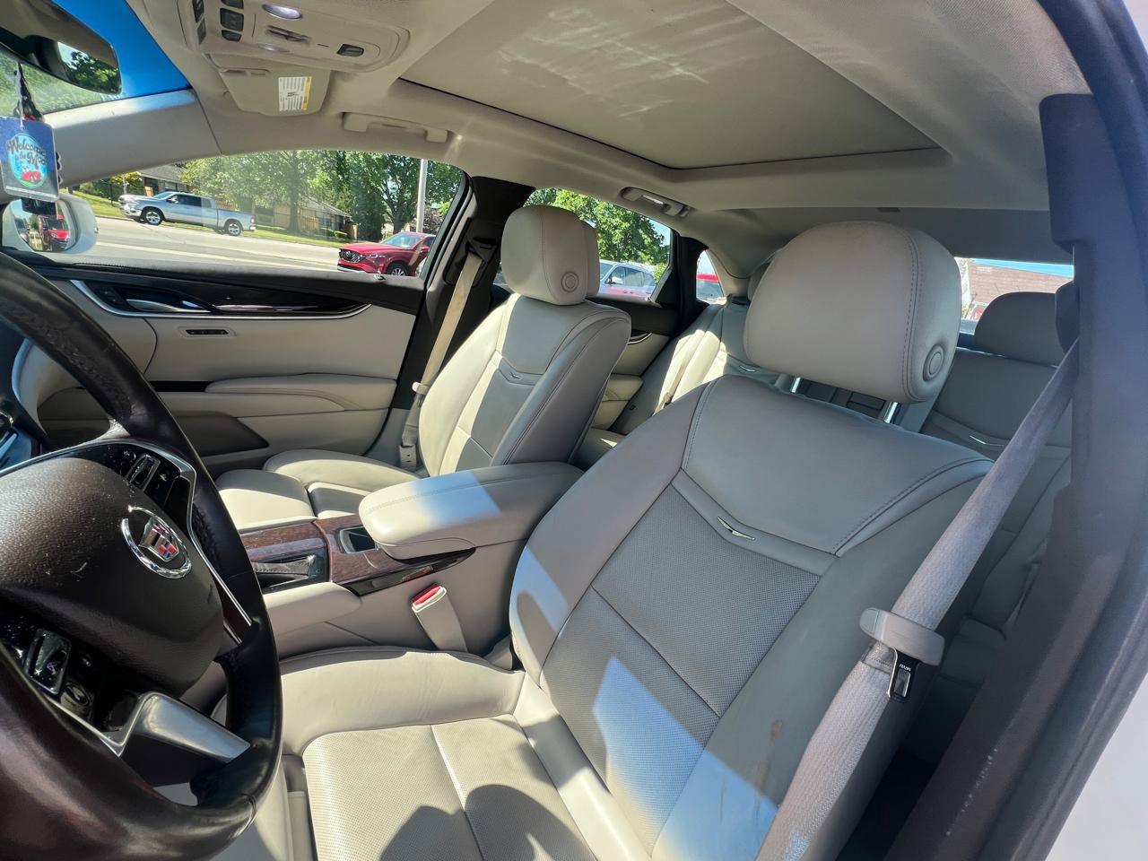 Used 2014 Cadillac XTS Luxury AWD/4WD image 18