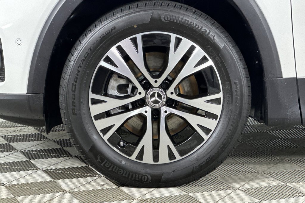 Certified 2026 Mercedes-Benz GLB 250 4MATIC image 33