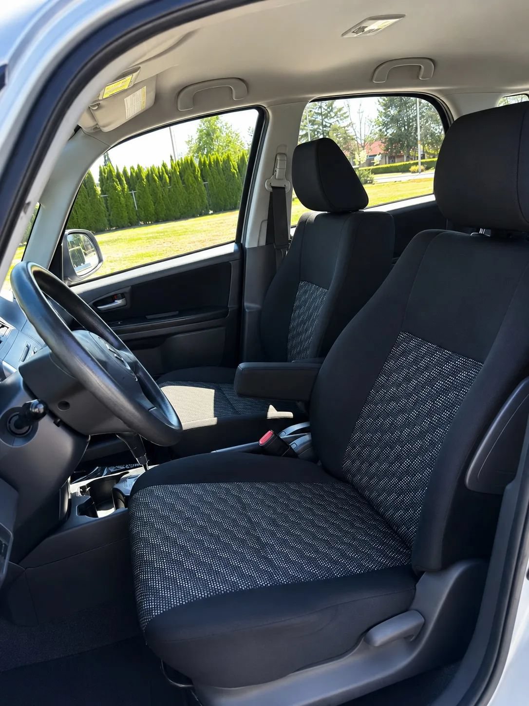 Used 2009 Suzuki SX4 AWD Hatchback image 9