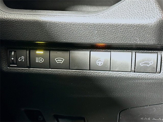 Used 2023 Toyota RAV4 XLE Premium image 10