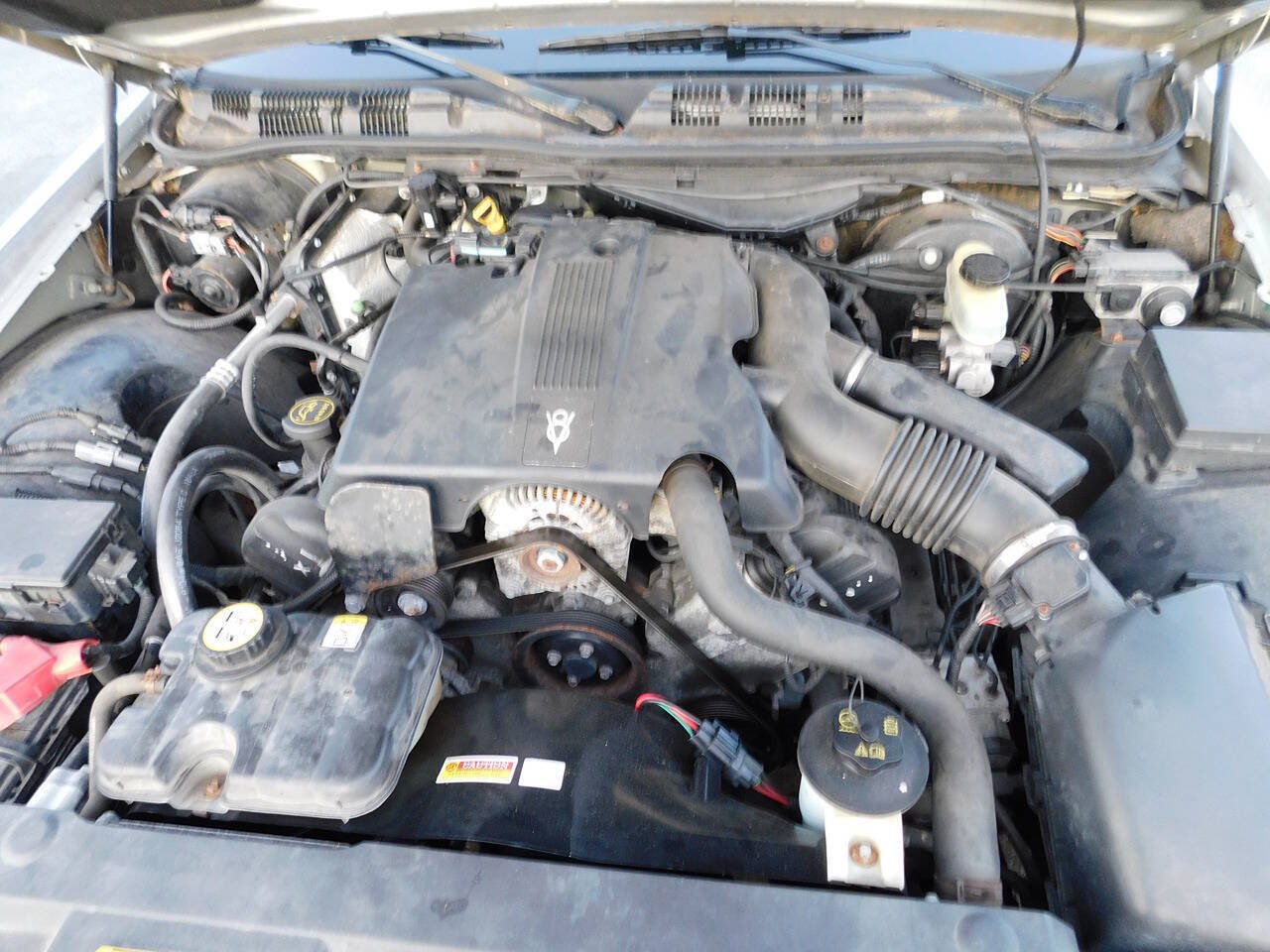 Used 2003 Ford Crown Victoria LX RWD image 20