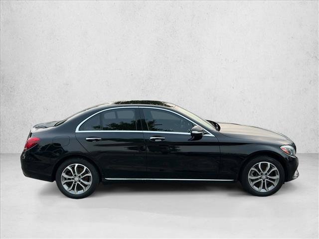 Used 2015 Mercedes-Benz C 300 4MATIC Sedan image 4