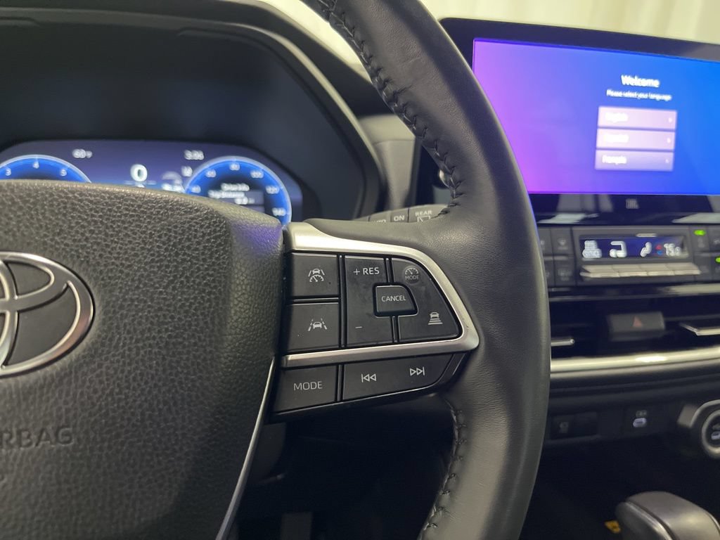 Used 2024 Toyota Grand Highlander AWD image 7