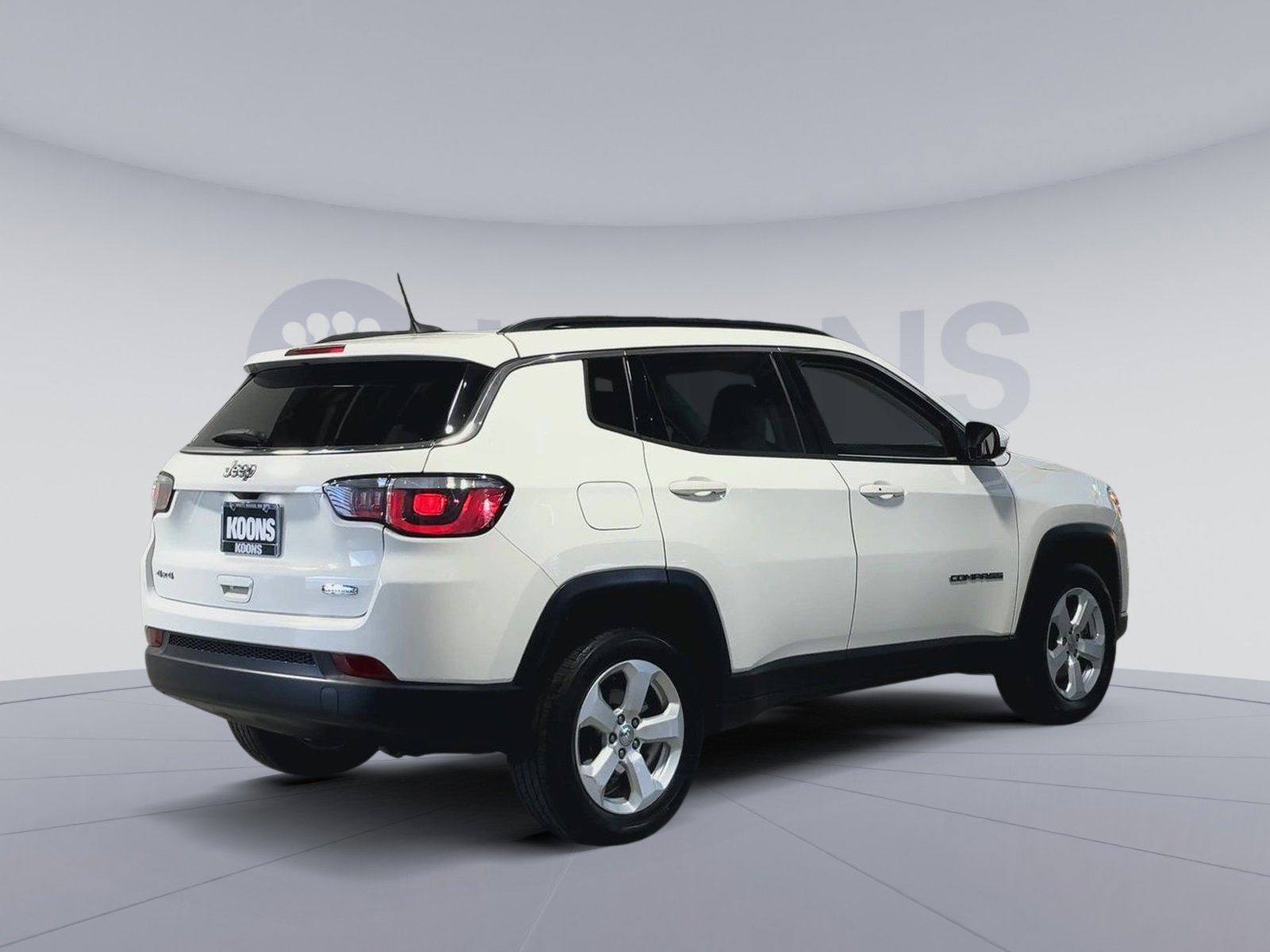 Used 2019 Jeep Compass Latitude AWD/4WD image 11