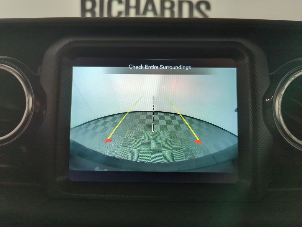 Used 2023 Jeep Wrangler Altitude image 15