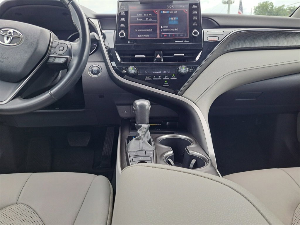 Used 2022 Toyota Camry XSE image 21