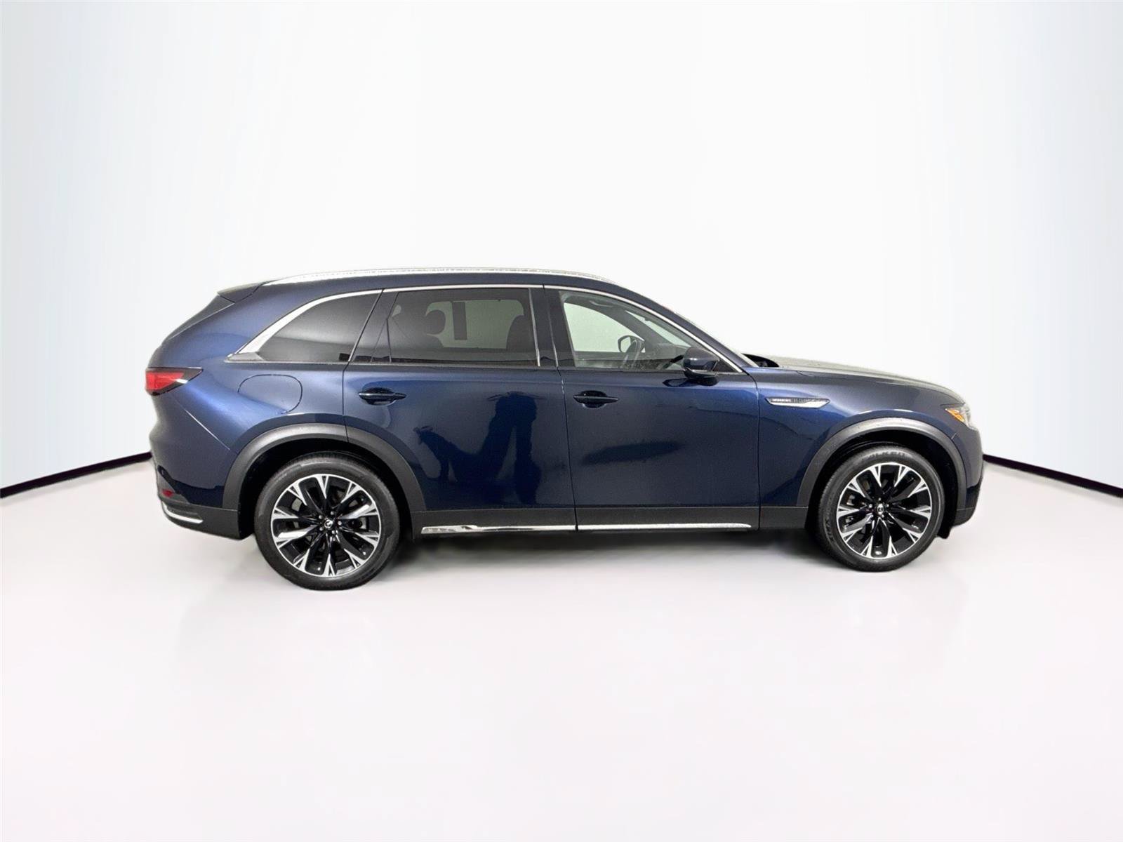 Used 2025 MAZDA CX-90 Plug-In Hybrid w/ Premium Plus AWD/4WD image 11