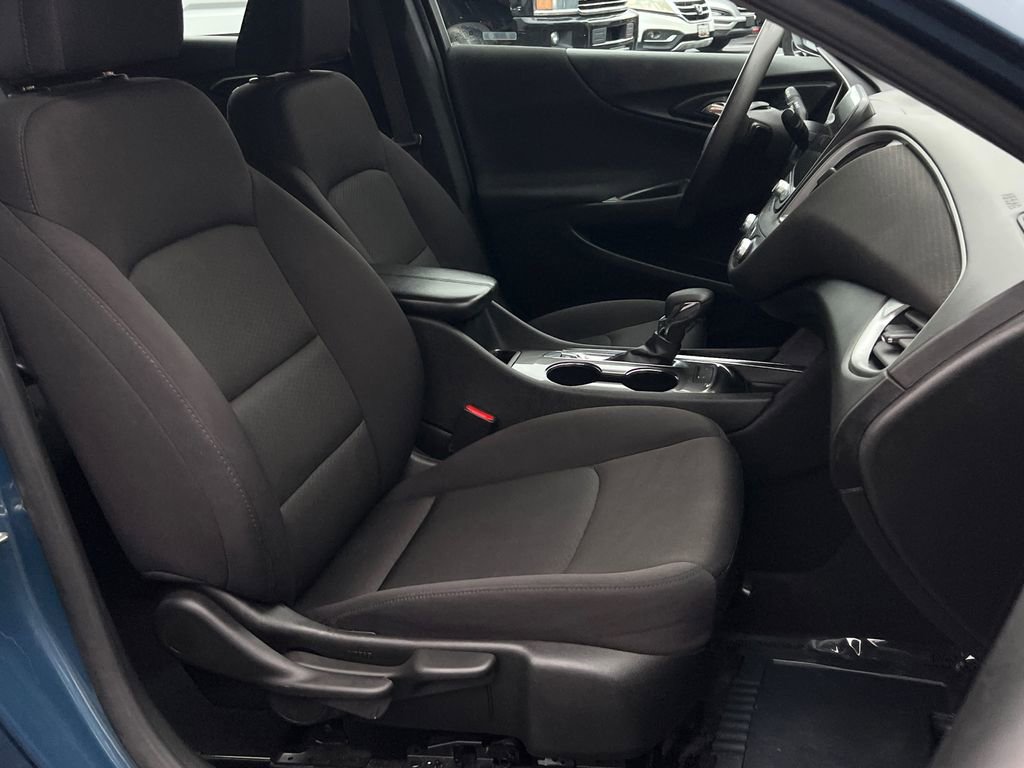 Used 2024 Chevrolet Malibu LT image 11