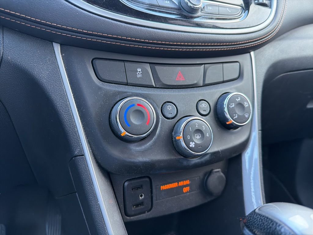 Used 2017 Chevrolet Trax LT w/ LT Convenience Package image 16