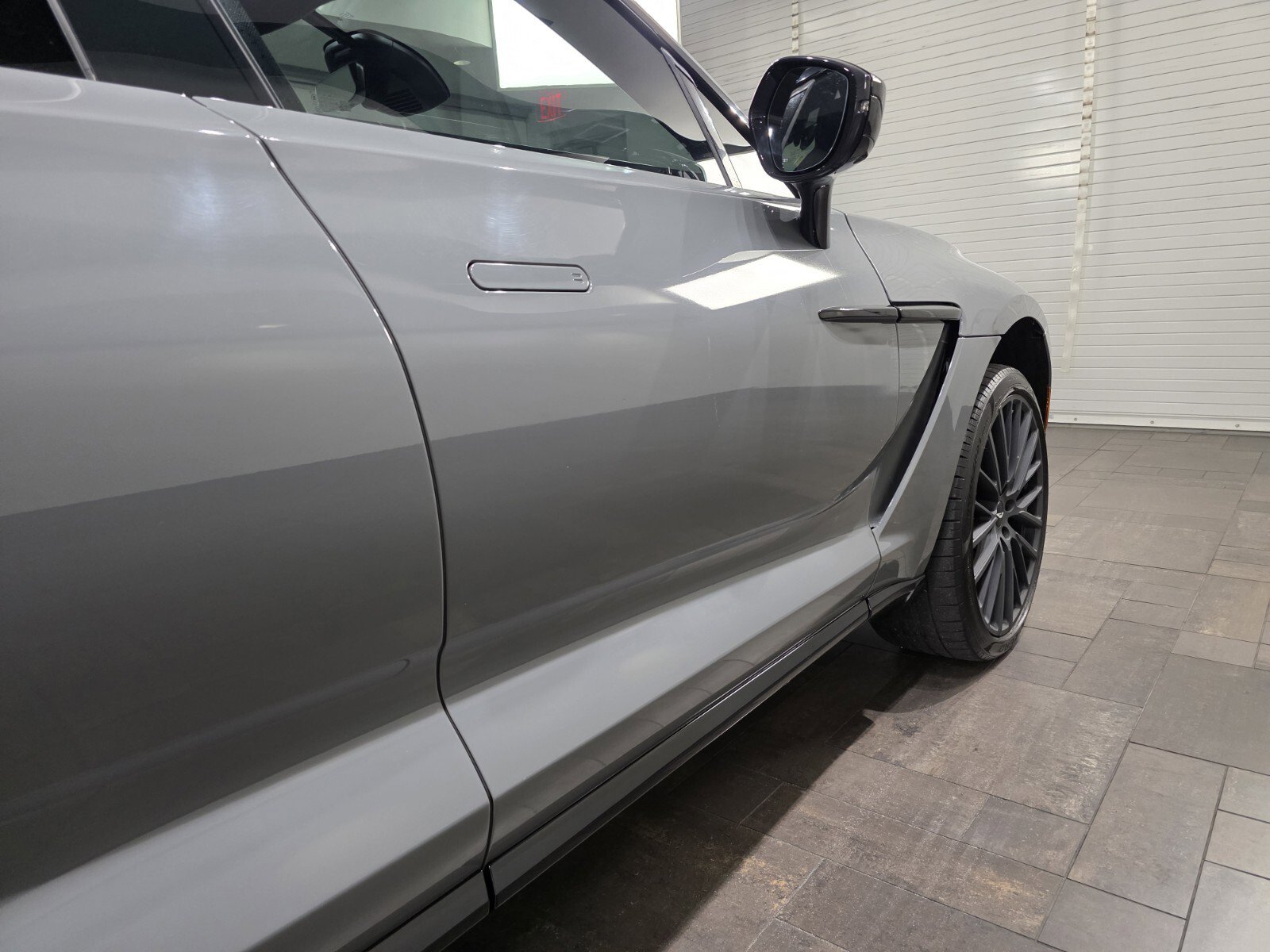 Used 2023 Aston Martin DBX image 9