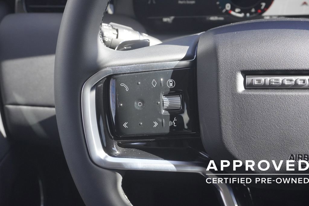 Used 2025 Land Rover Discovery Sport S image 12