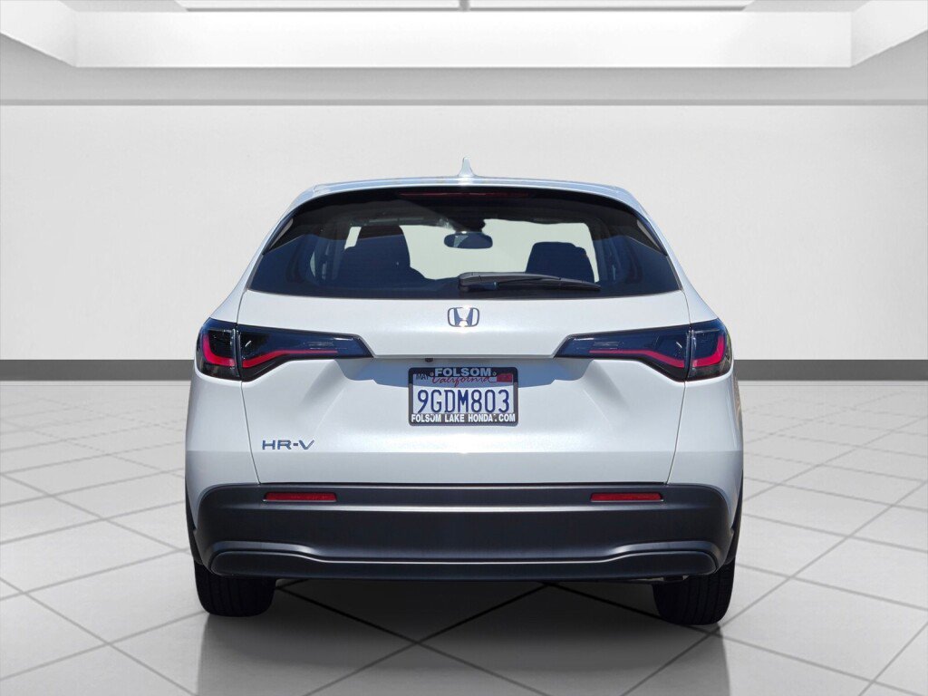 Certified 2023 Honda HR-V LX image 6