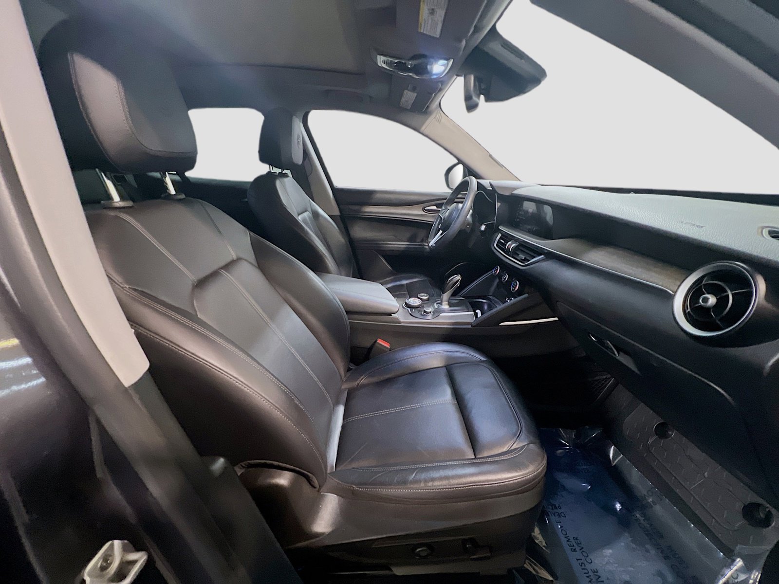 Used 2018 Alfa Romeo Stelvio Ti image 21