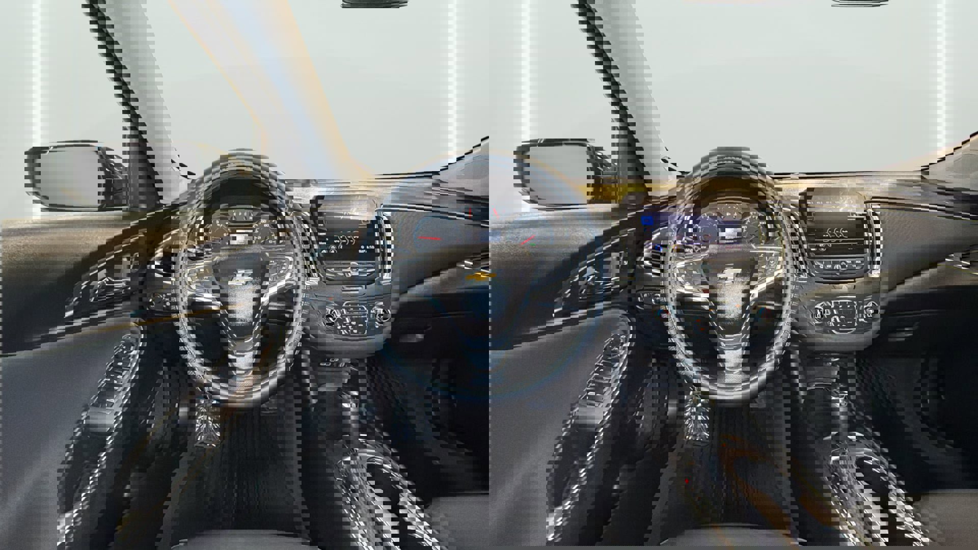 Used 2019 Chevrolet Malibu LT w/ Driver Confidence Package FWD image 16