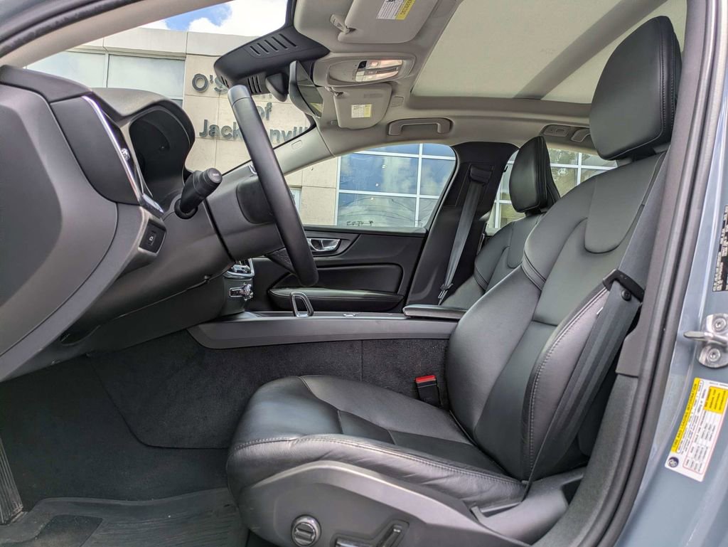 Used 2023 Volvo S60 B5 Core w/ Protection Package Premier image 2