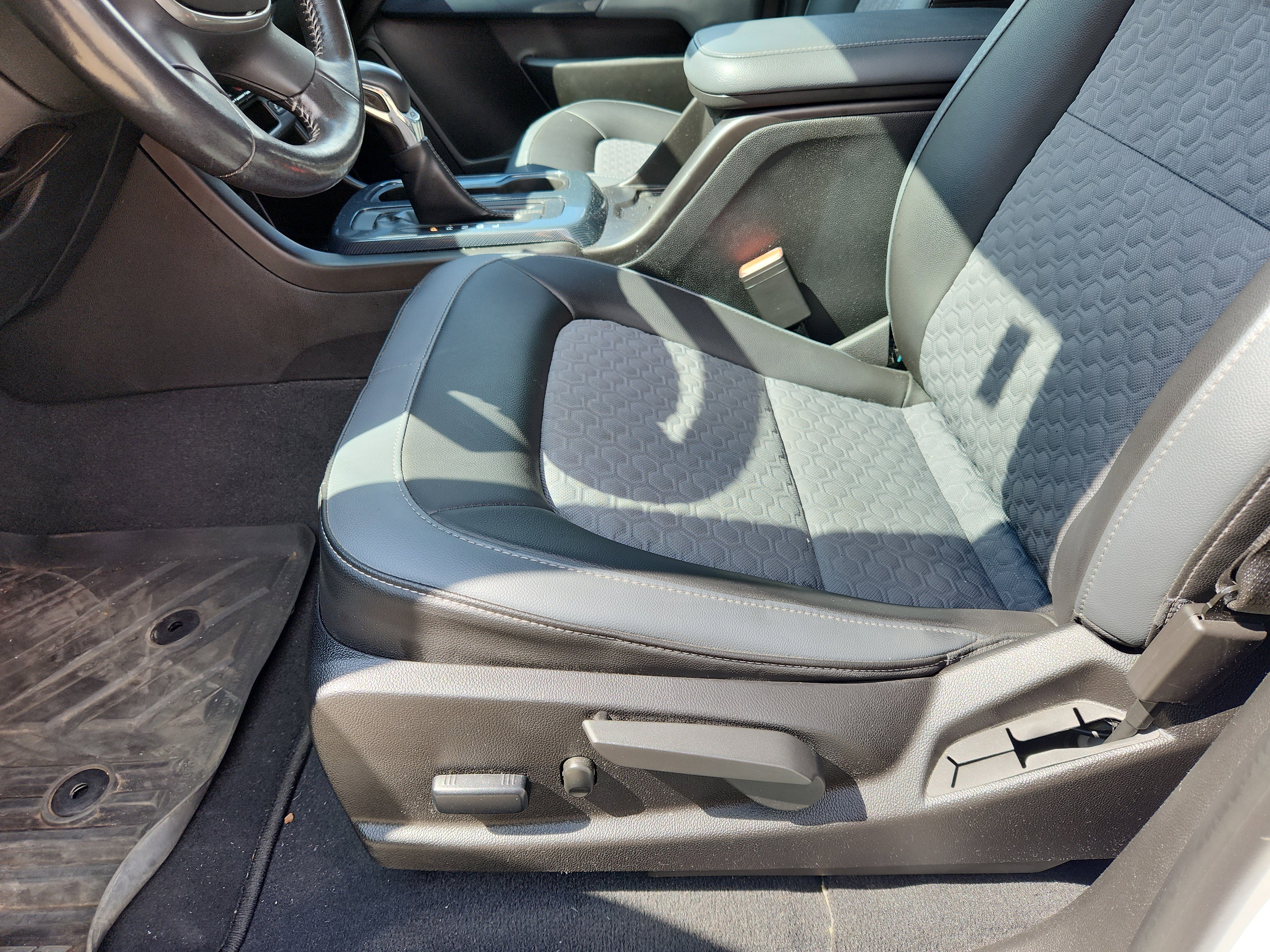 Used 2022 Chevrolet Colorado Z71 image 24