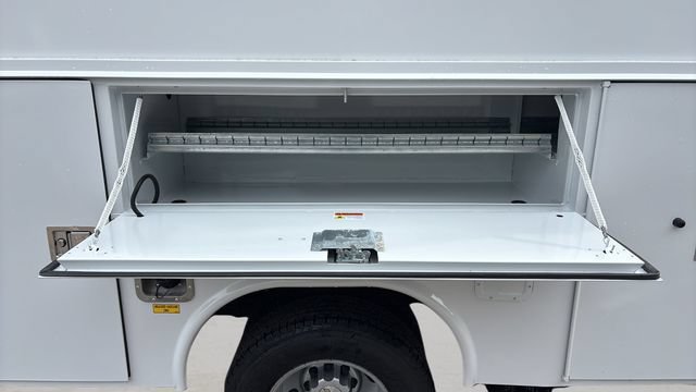 New 2025 Chevrolet Express 3500 w/ Power Convenience Package RWD image 17