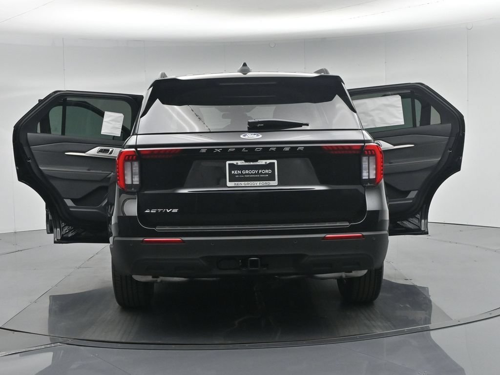 New 2026 Ford Explorer Active RWD image 33