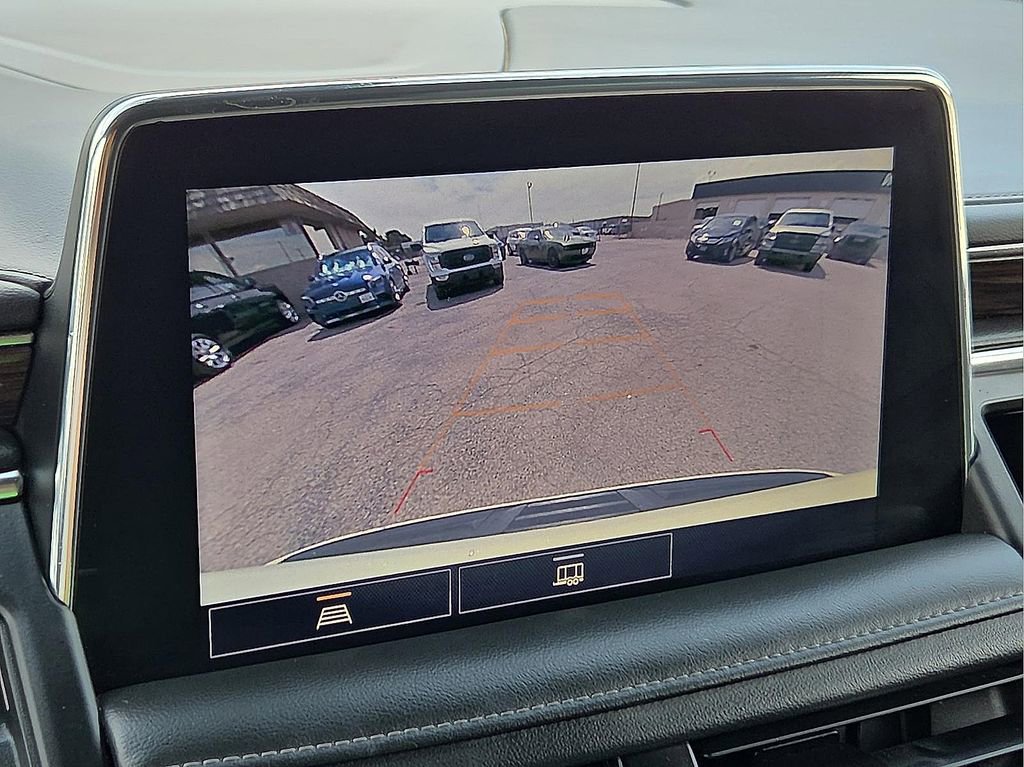 Used 2021 Chevrolet Suburban LS w/ Driver Alert Package RWD image 19