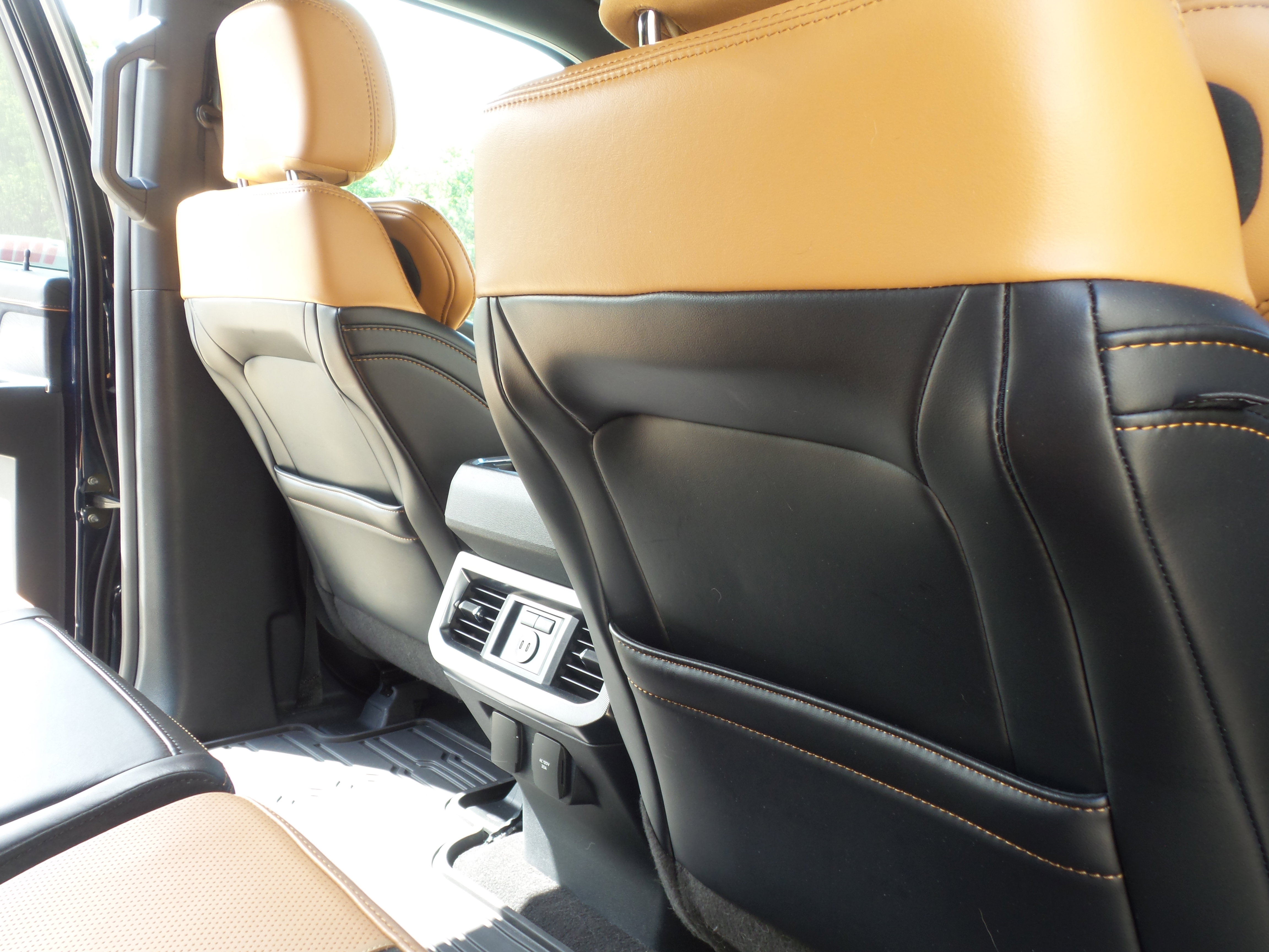 Used 2024 Ford F350 Platinum w/ FX4 Off-Road Package image 48