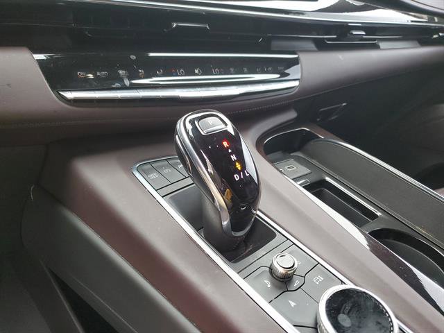 Certified 2022 Cadillac Escalade Sport Platinum w/ LPO, ONYX Package image 51