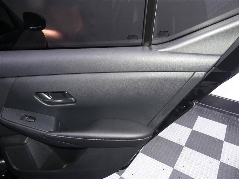 Used 2025 Nissan Sentra SV FWD image 25