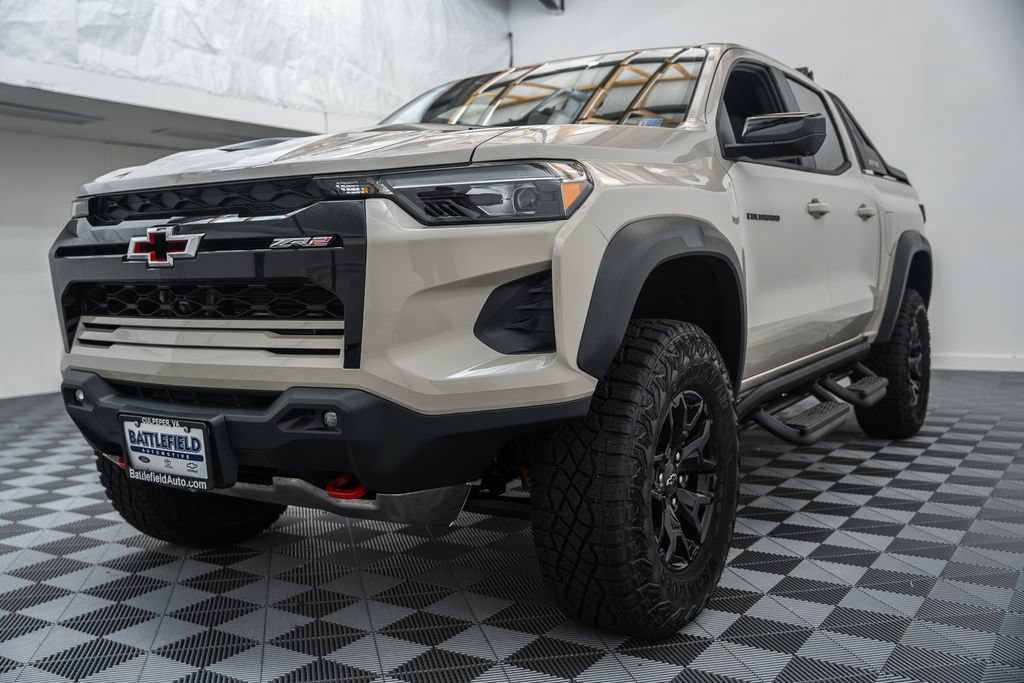 New 2026 Chevrolet Colorado ZR2 w/ Midnight Edition AWD/4WD image 3