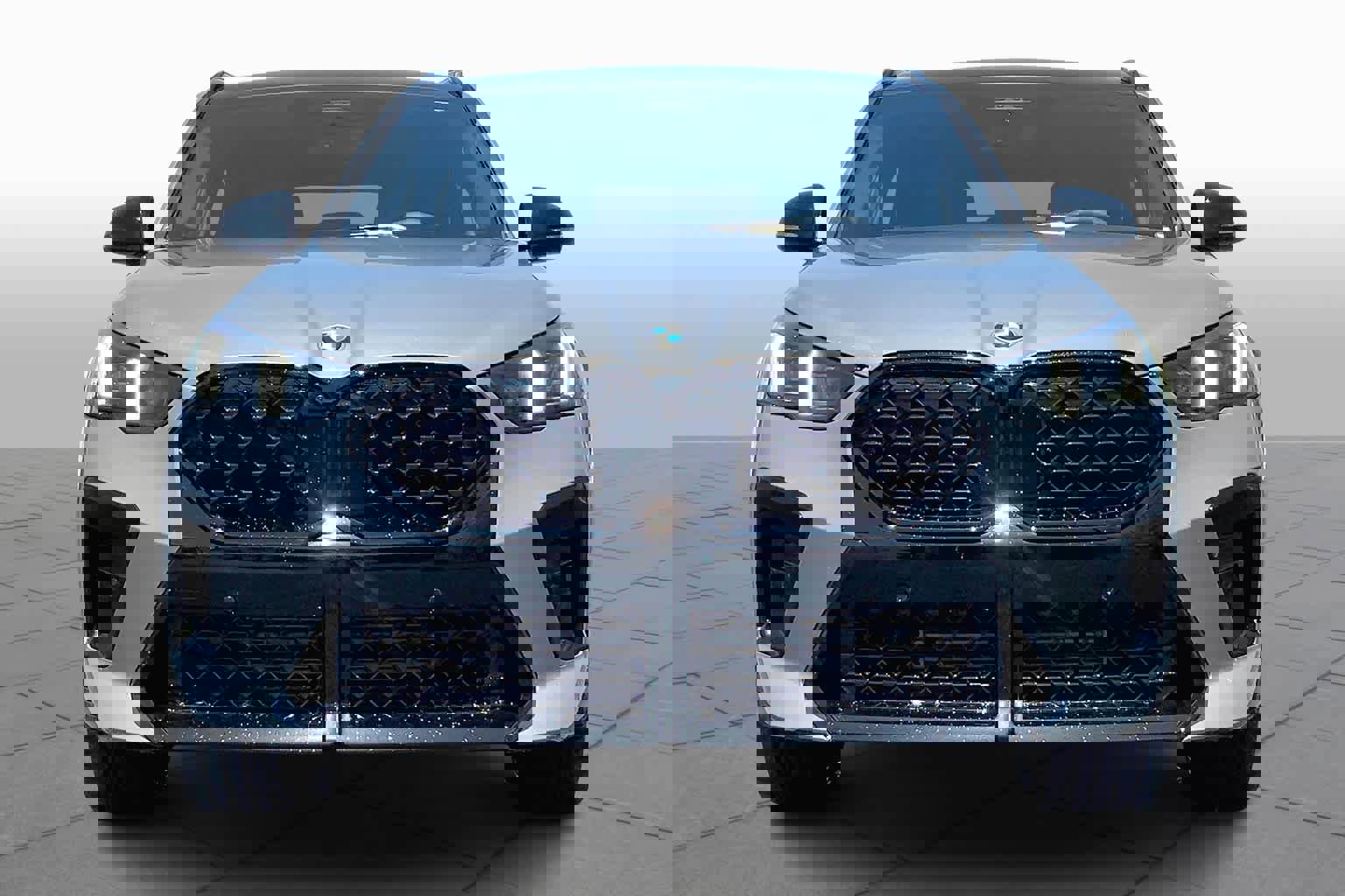 New 2025 BMW X2 xDrive28i w/ Technology Package image 3