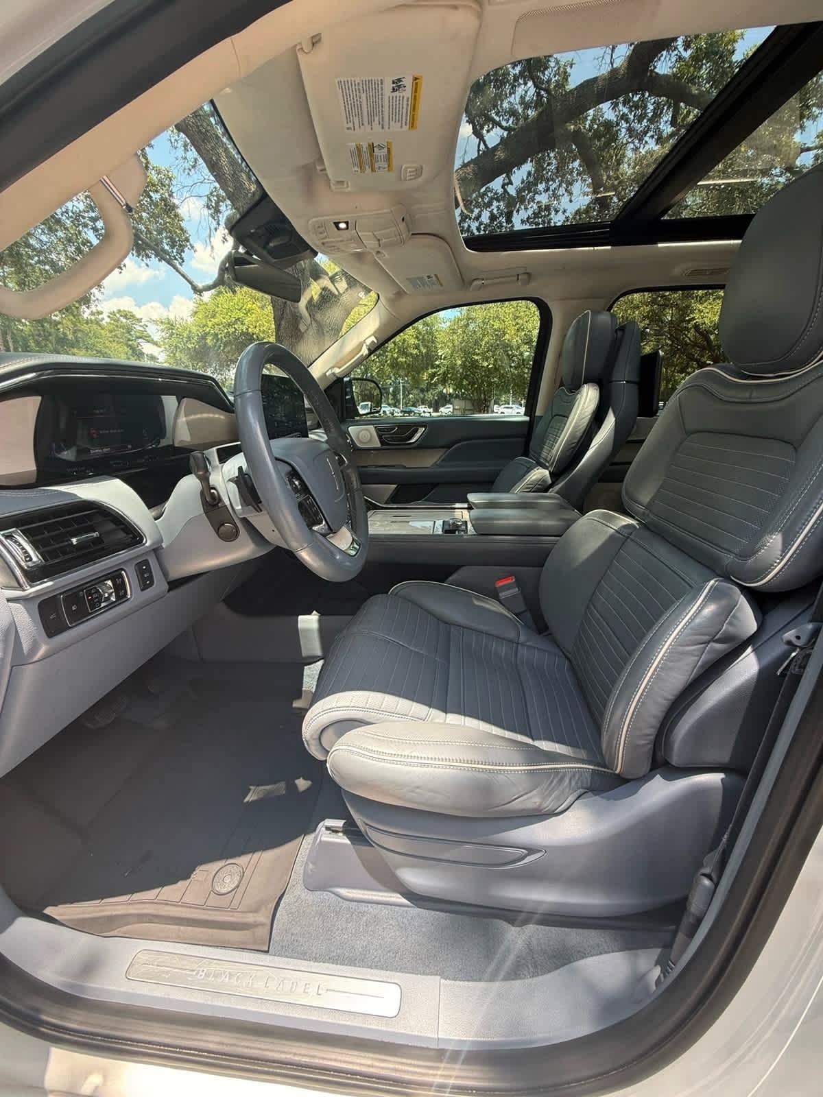 Used 2023 Lincoln Navigator L Black Label AWD/4WD image 11