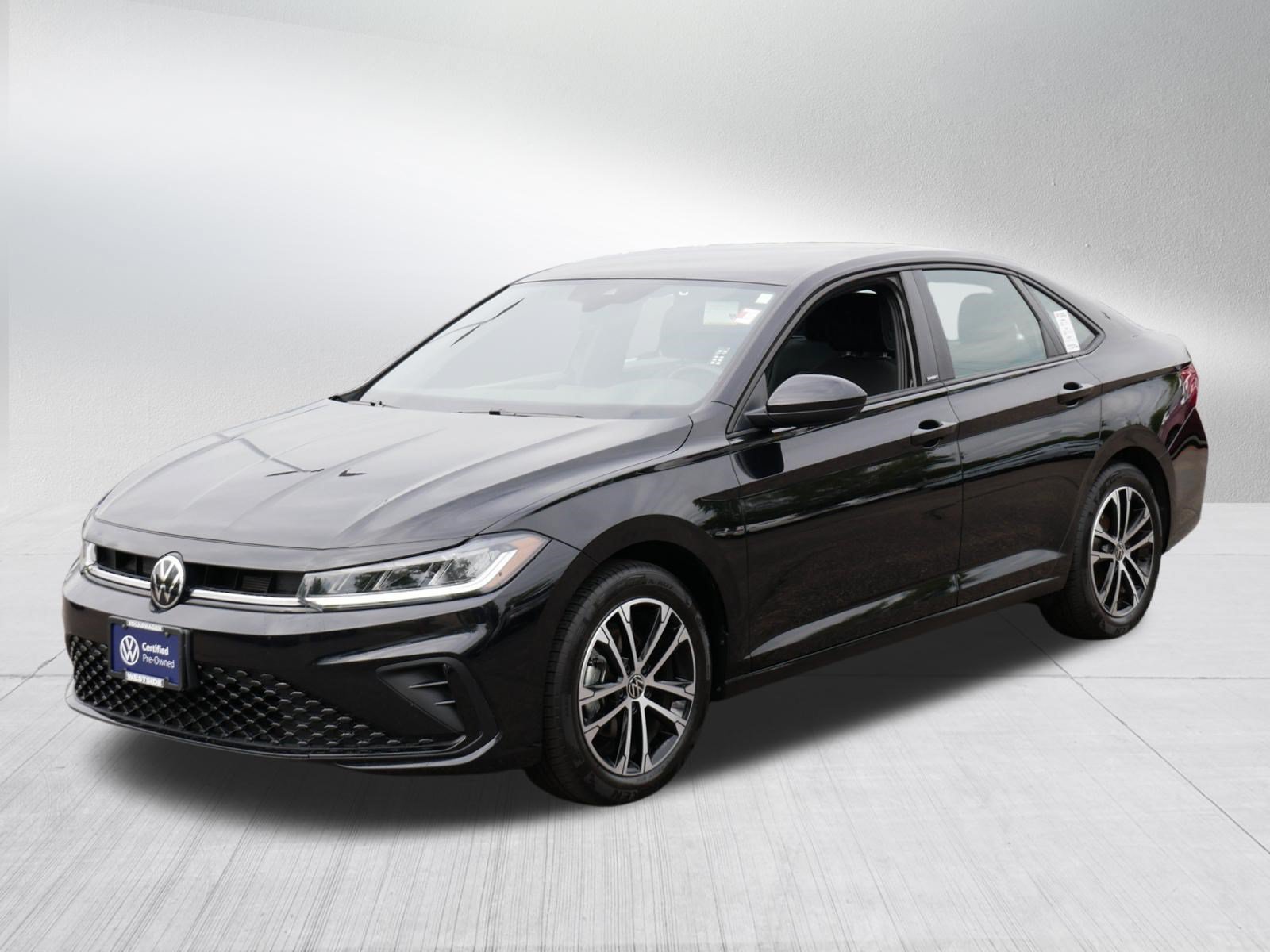Certified 2025 Volkswagen Jetta Sport FWD image 3