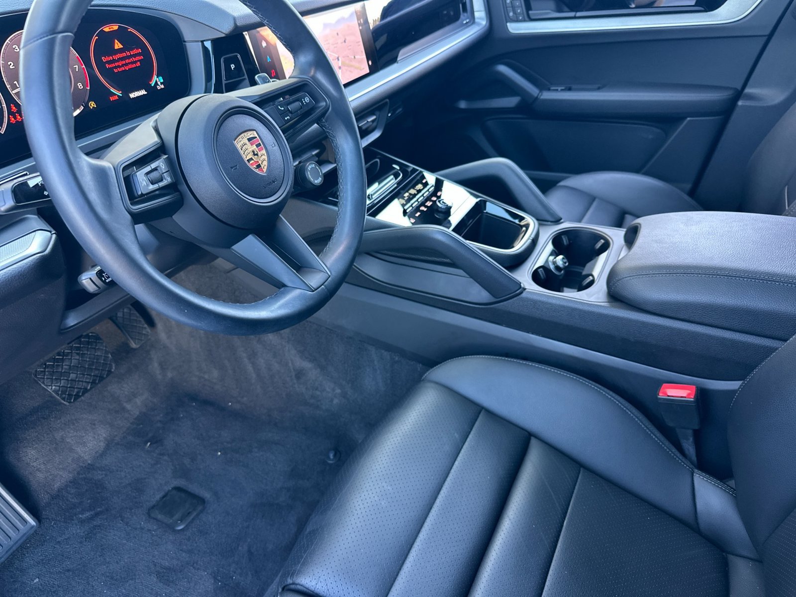 Certified 2024 Porsche Cayenne AWD/4WD image 5