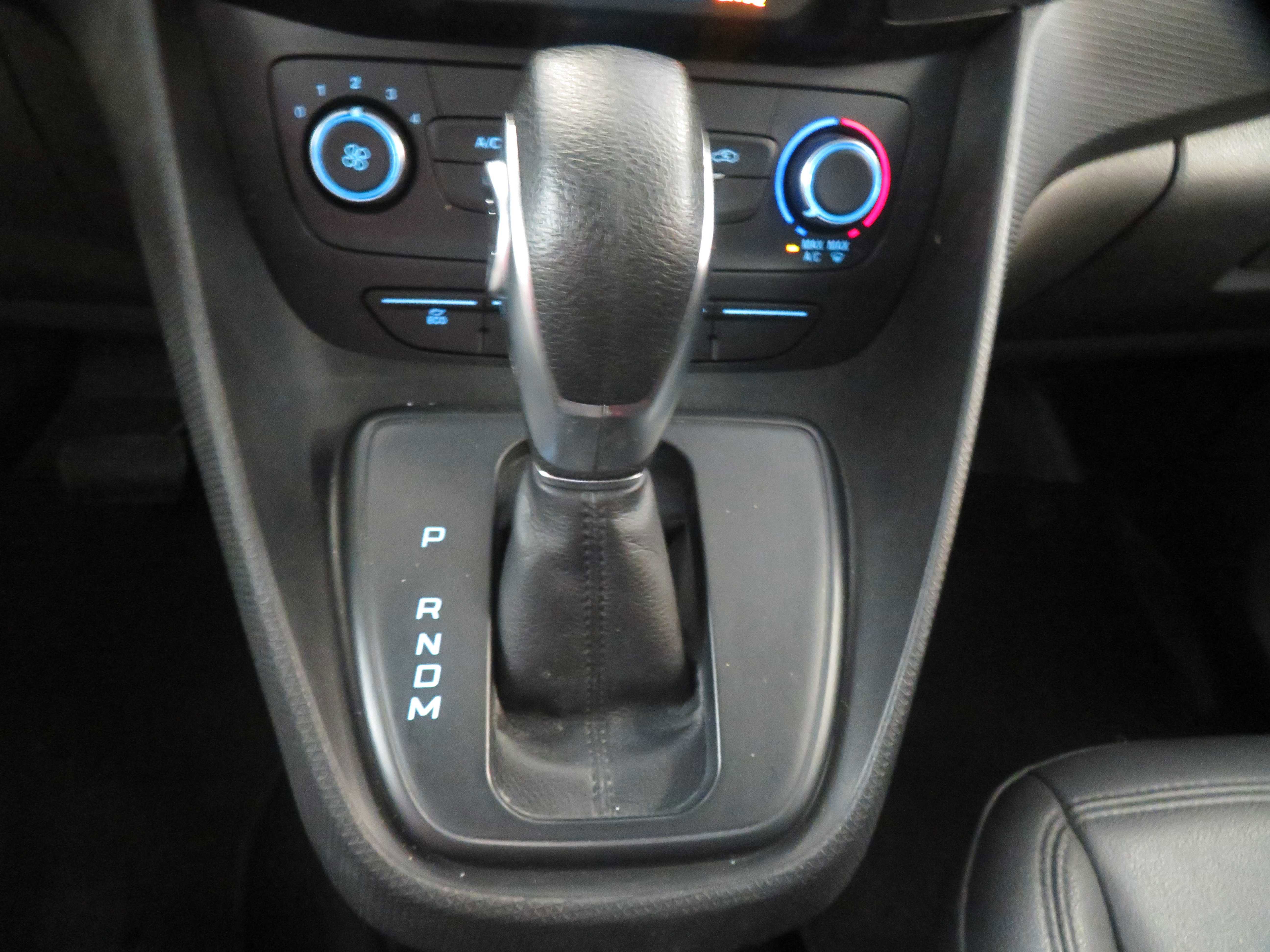 Used 2020 Ford Transit Connect XL image 51
