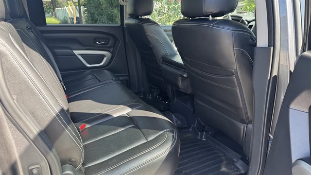 Used 2017 Nissan Titan SV AWD/4WD image 6