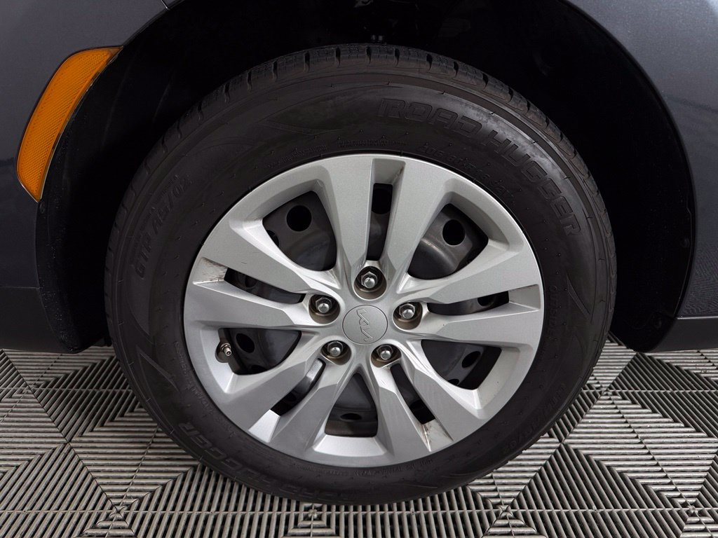 Used 2023 Kia Soul LX FWD image 9