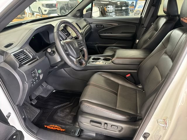Used 2025 Honda Ridgeline TrailSport image 9