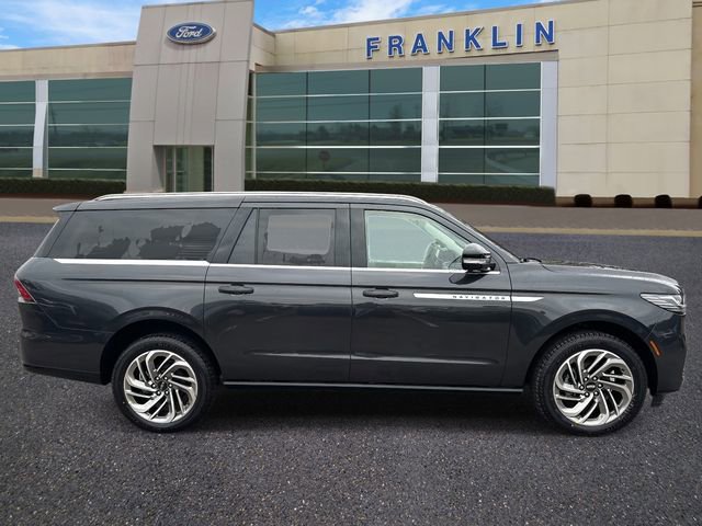 New 2025 Lincoln Navigator L Reserve image 8