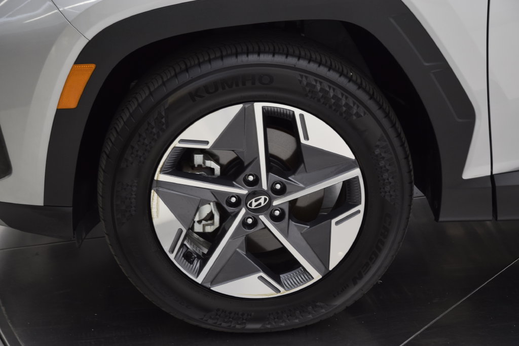 Used 2025 Hyundai Tucson SEL FWD image 12