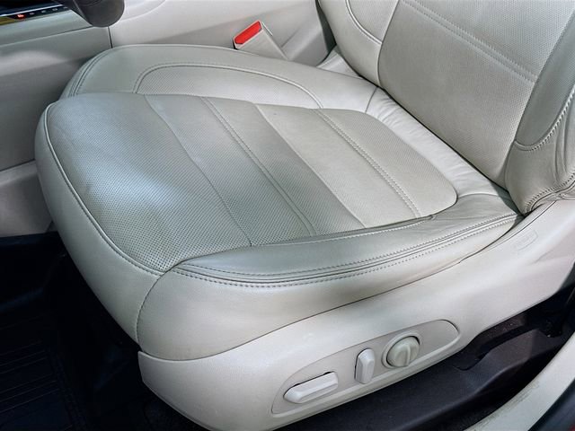 Used 2017 GMC Acadia Denali w/ Technology Package image 9