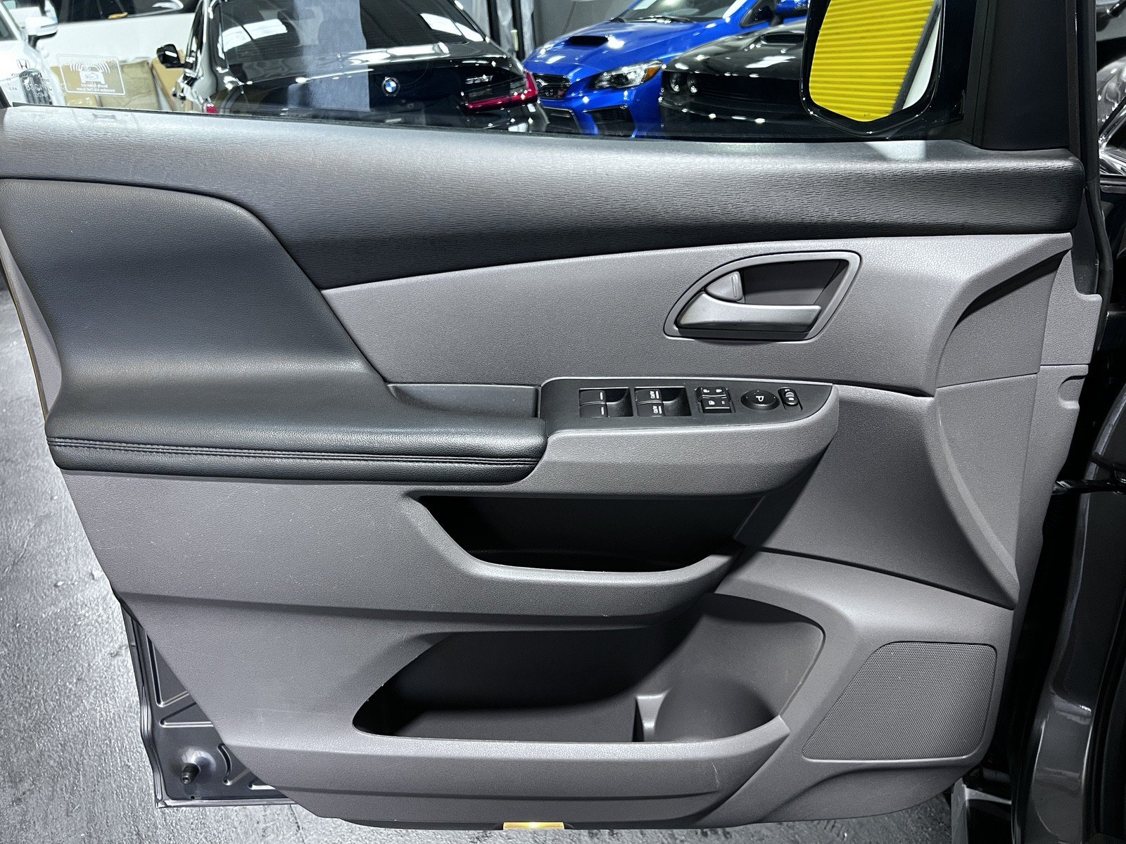 Used 2011 Honda Odyssey EX-L image 30