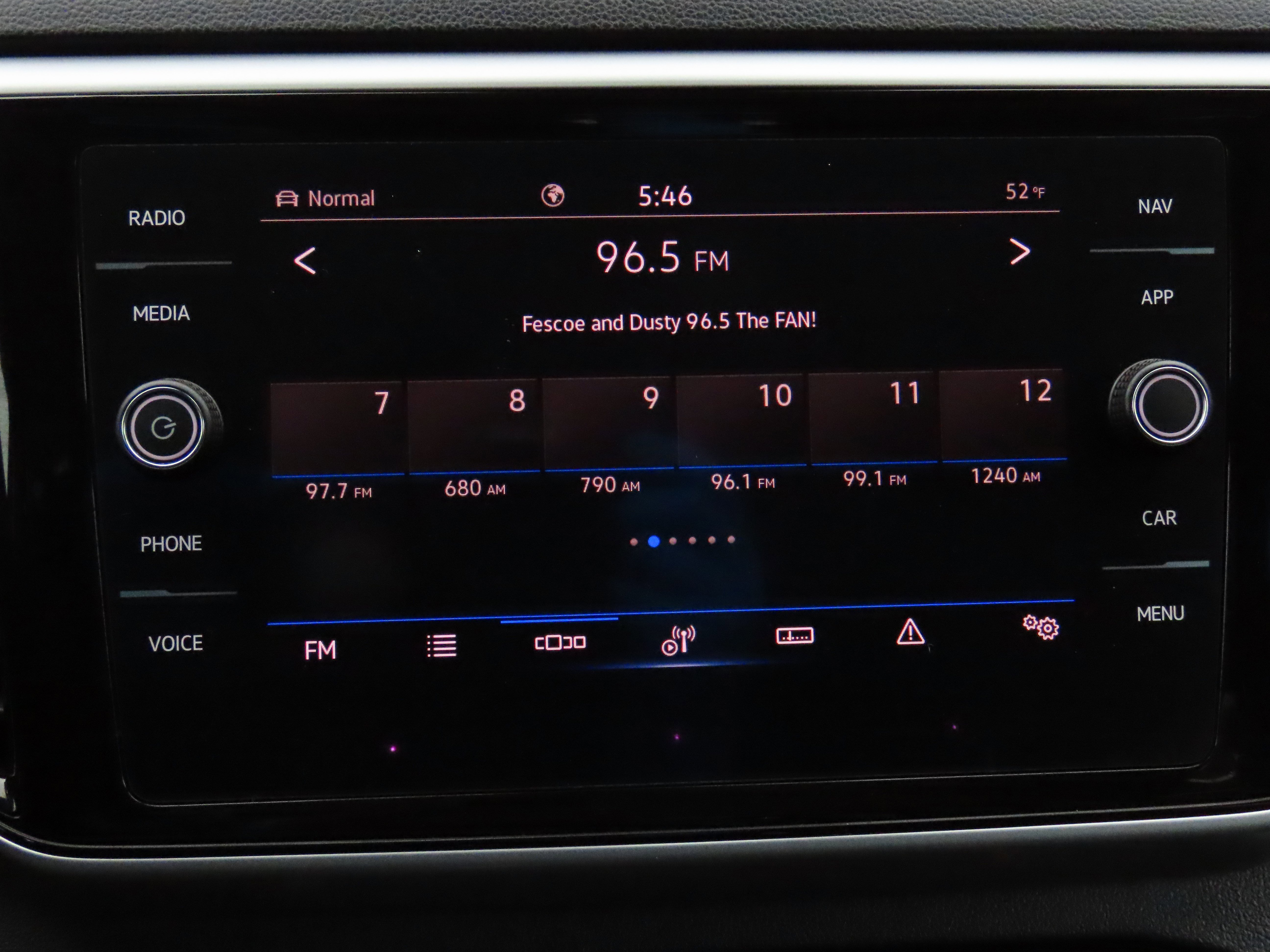 Used 2021 Volkswagen Atlas SEL Premium image 28