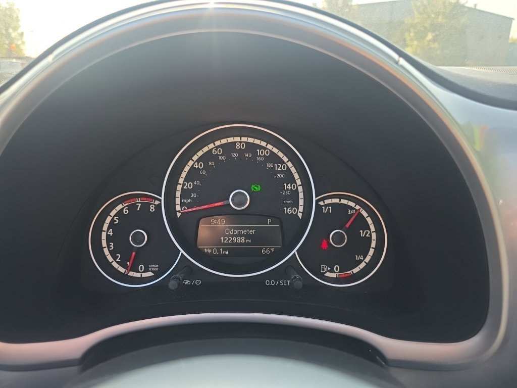 Used 2014 Volkswagen Beetle 2.5 FWD image 16