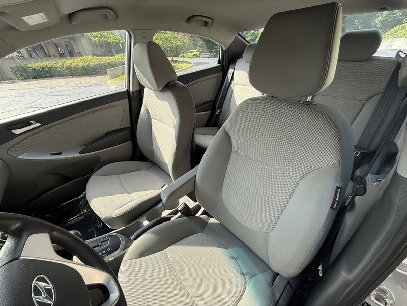Used 2012 Hyundai Accent GLS FWD image 13