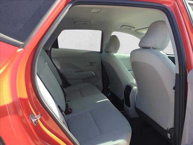 Used 2025 Hyundai Kona SEL image 16