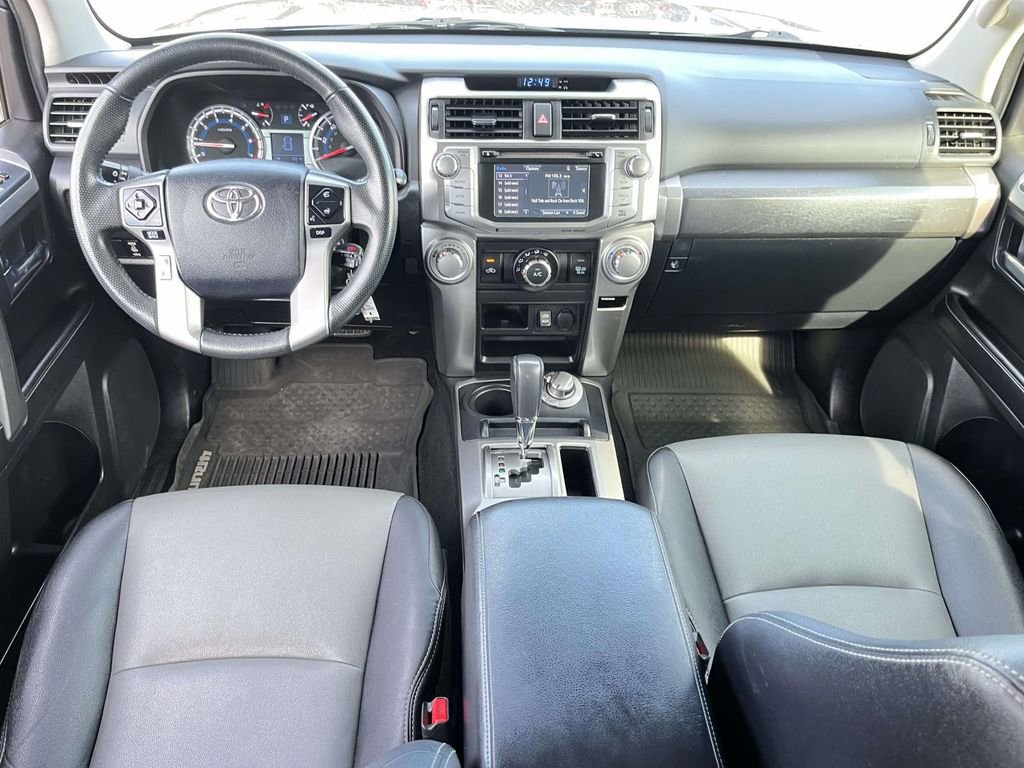 Used 2017 Toyota 4Runner SR5 Premium image 26