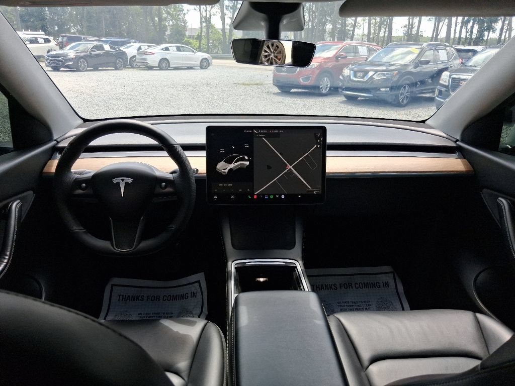 Used 2021 Tesla Model Y Long Range AWD/4WD image 3