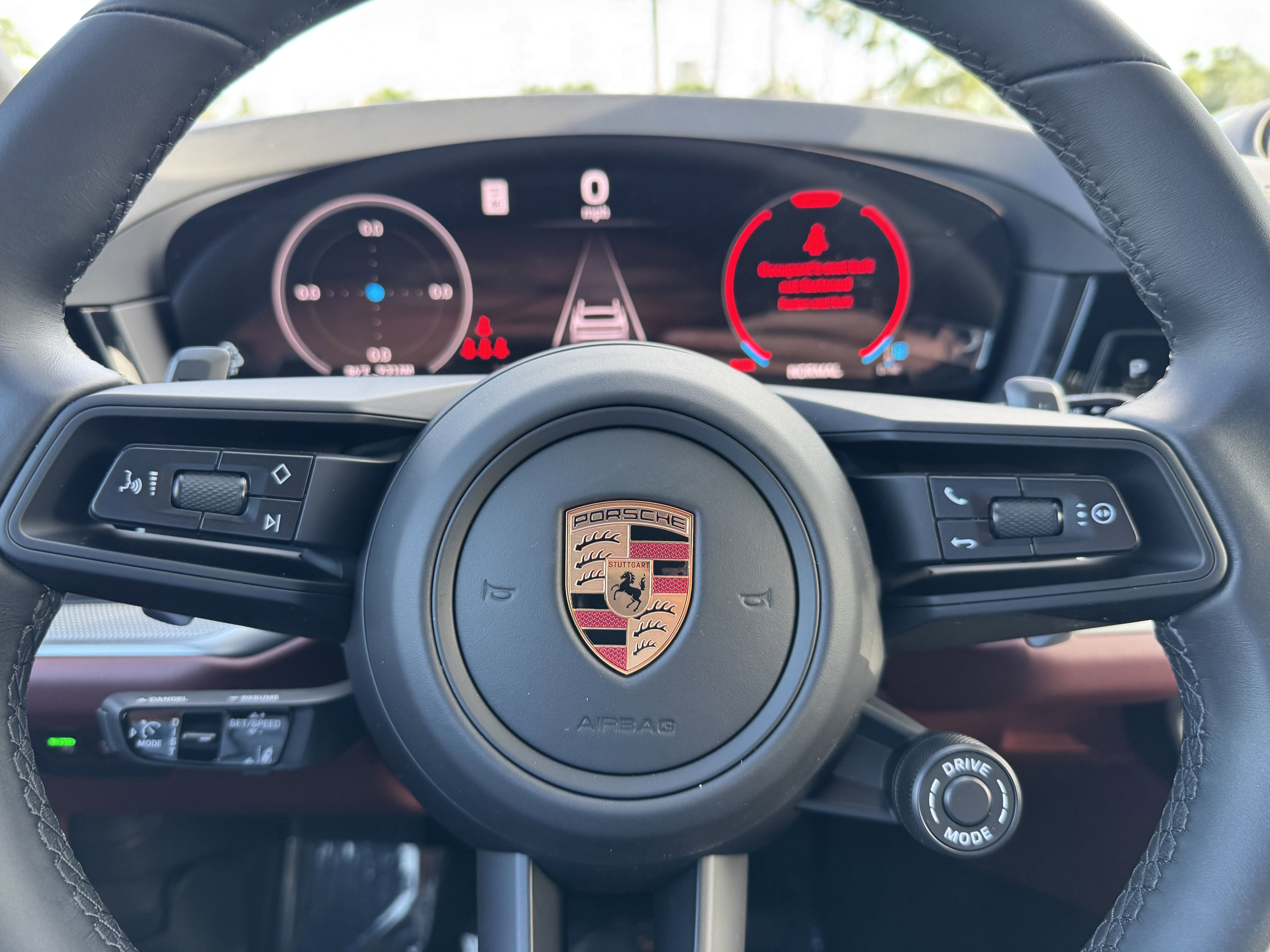 New 2025 Porsche Cayenne Coupe image 37