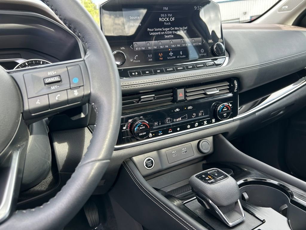 Used 2023 Nissan Rogue SL w/ SL Premium Package image 20