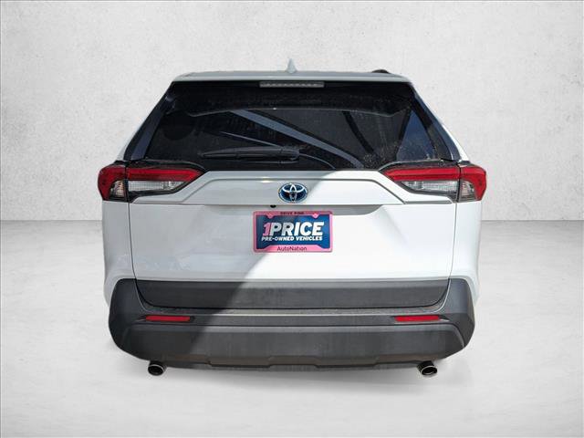 Used 2021 Toyota RAV4 LE image 7