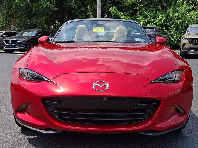 Used 2016 MAZDA MX-5 Miata Grand Touring RWD video 2