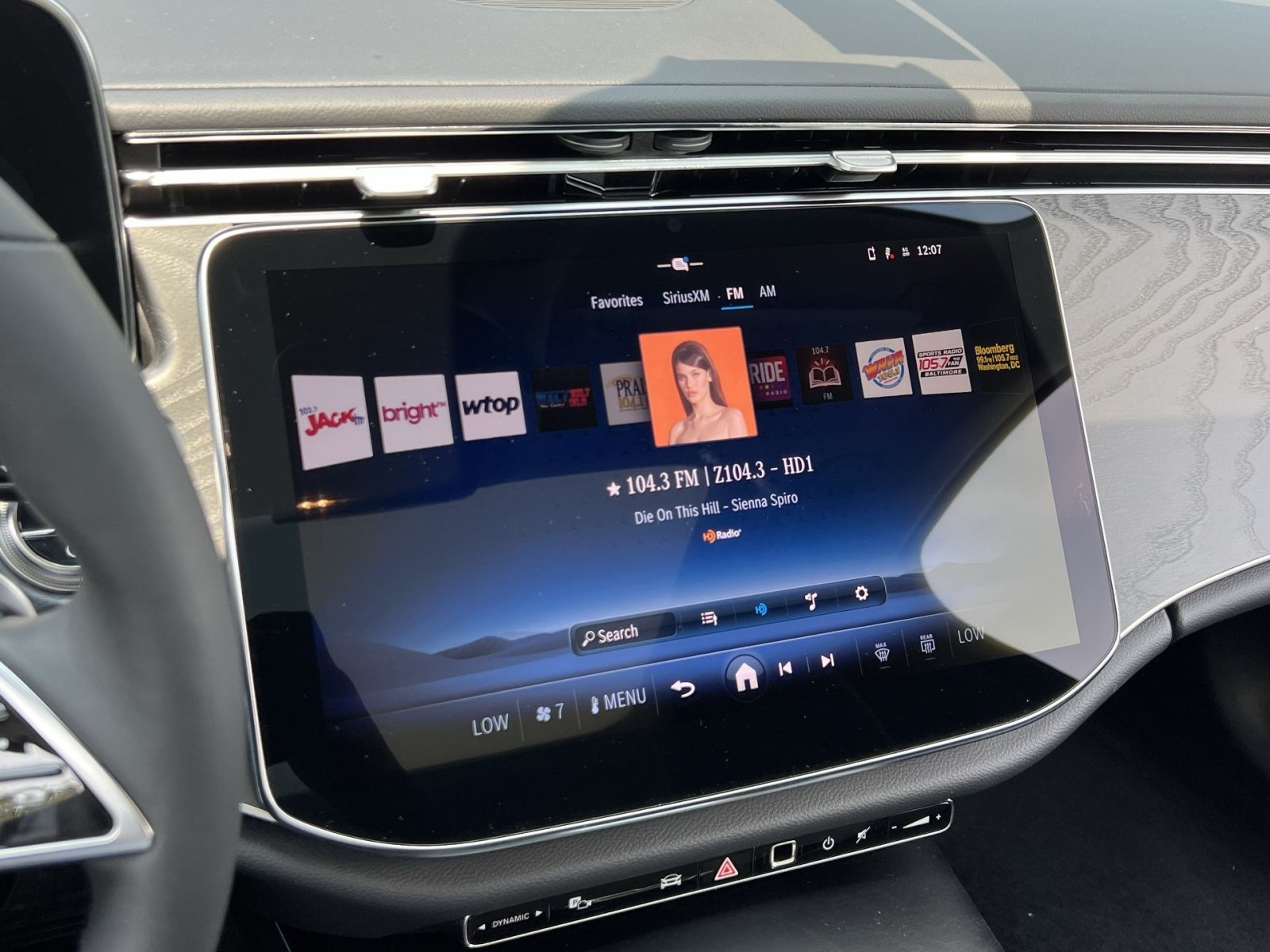 New 2026 Mercedes-Benz E 450 4MATIC Sedan image 23